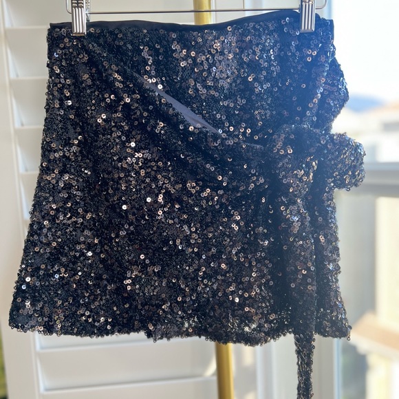 Lulus - Picture 5 of 13